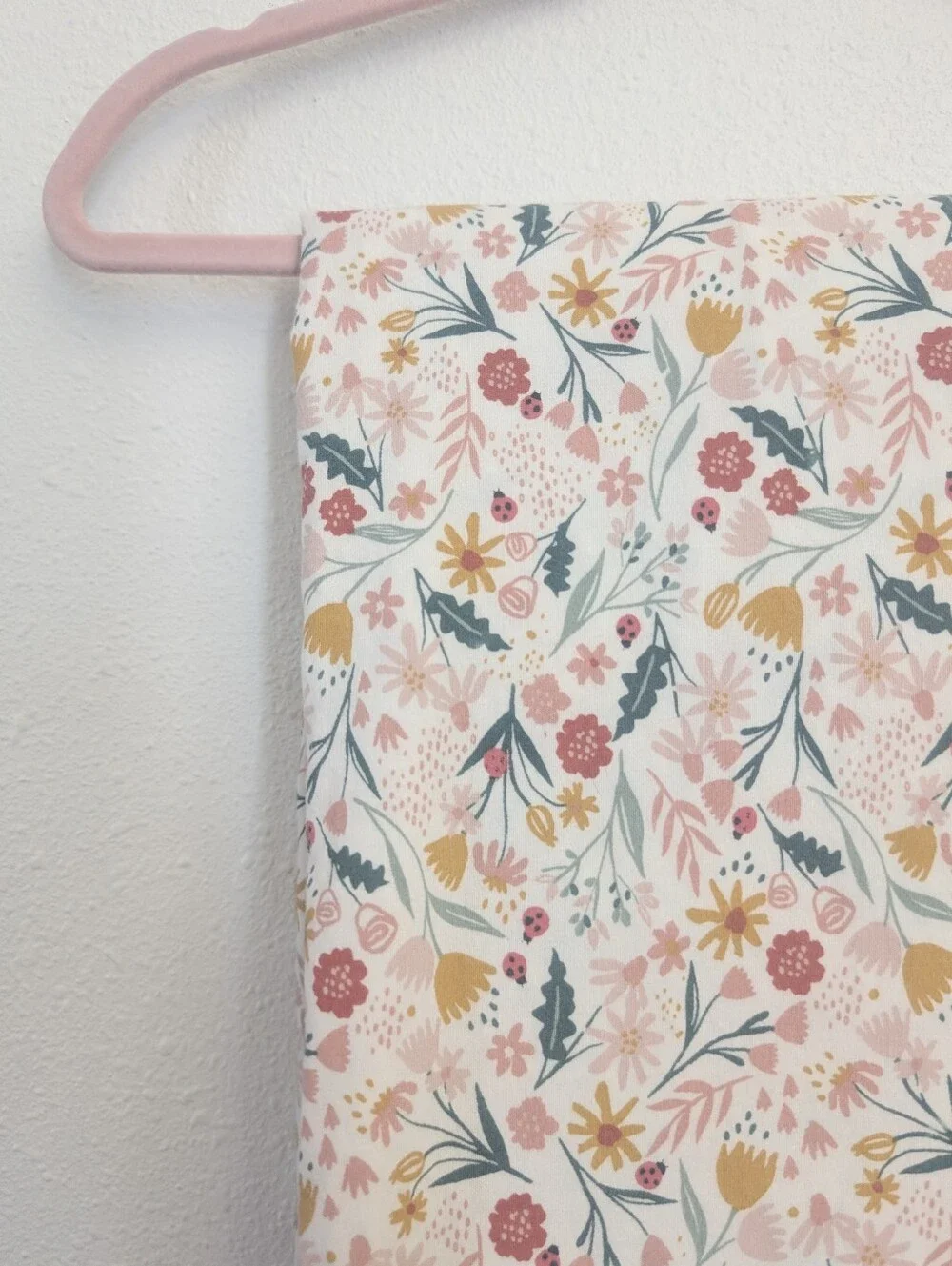 Pillowfort In the Garden Flat Top Sheet Full 72 x 96